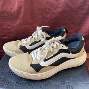 Vans Ultrarange W 7  Excellent Condition! Only Worn Once!